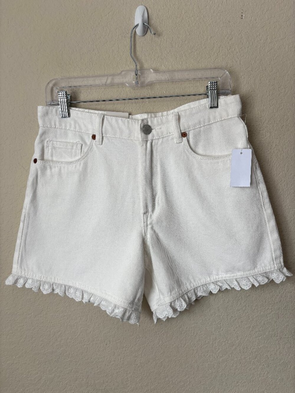 Blank NYC Boho Lace Trim Bone White Jean Shorts NEW